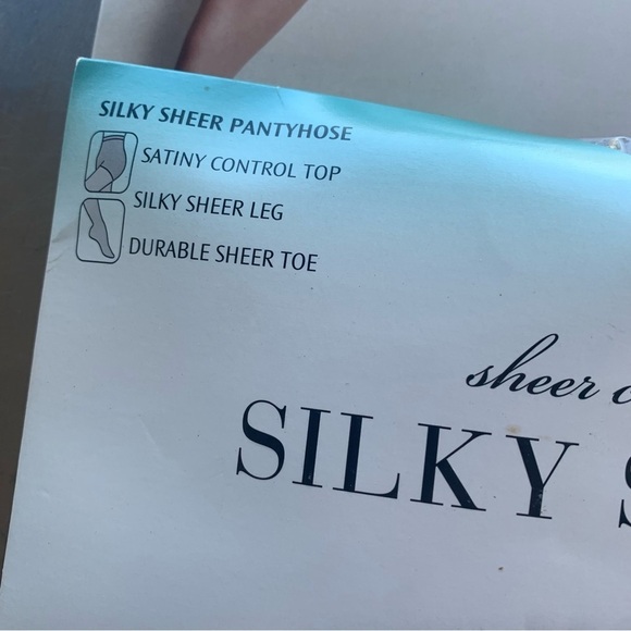 🆕 Vintage Silky Sheer Caress Panty Hose Panty Hose Bundle Group Lot of 4 - Picture 9 of 13